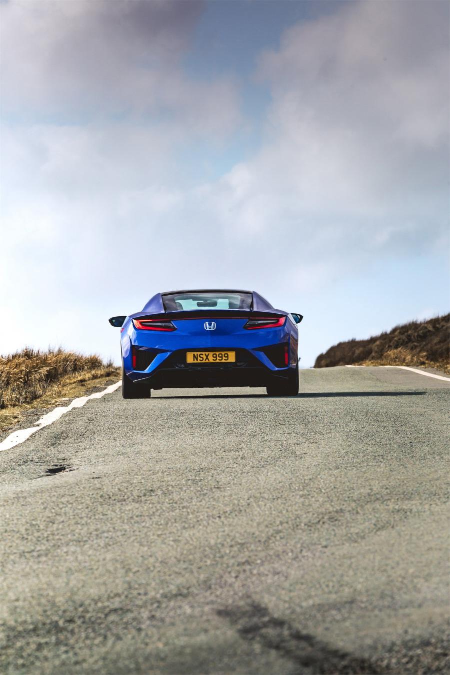  Honda NSX 2016 года  (UK) (фото 44 из 120)